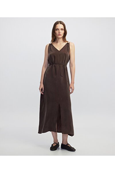 İpekyol İnce kuşaklı cupro elbise