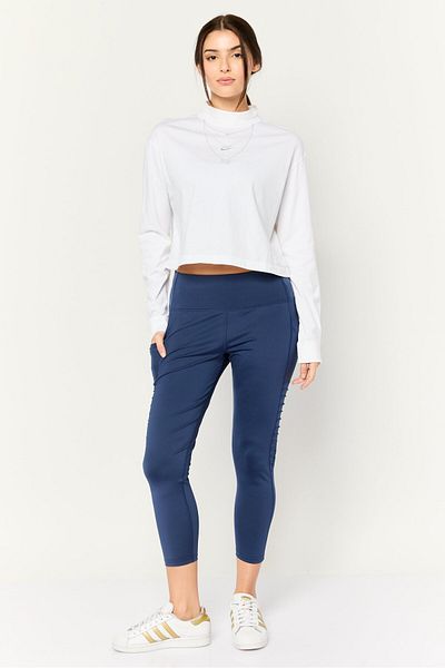 Nike Women Loose Fit Long Sleeve Outdoor Top, White