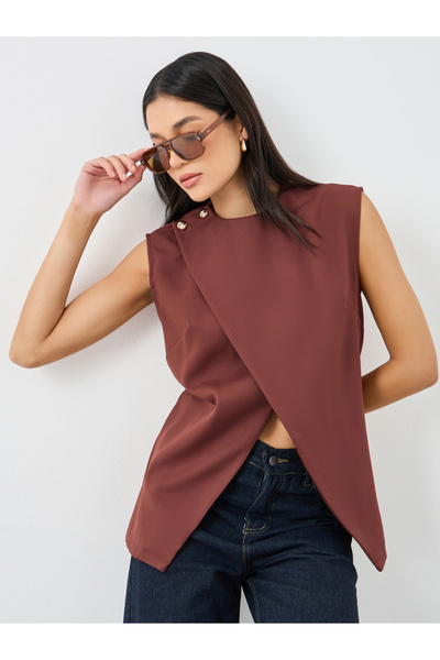 Styli سترة بنية سادة ذات حافة غير متماثلة