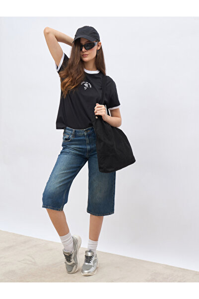 Styli تي شيرت مربع الشكل بتفاصيل مطرزة