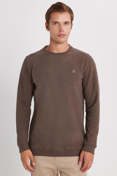 Tudors Ανδρικό φούτερ με λεπτή εφαρμογή, λεπτή εφαρμογή, βαμβακερό ύφασμα Σελανικής, με λαιμόκοψη, καφέ