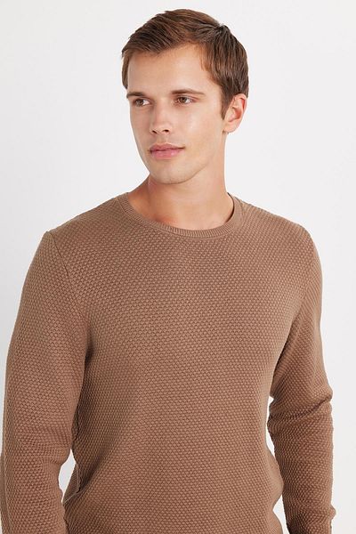 Tudors Pulover pentru bărbați, cu croiala standard, cu decolteu rotund, cu model de fagure, din nurcă închisă