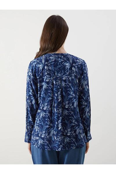 LC Waikiki Μπλούζα LCW Grace με λαιμόκοψη με λουλούδια (W5)