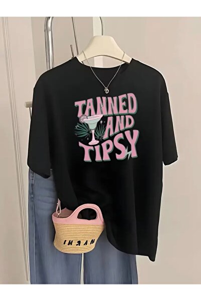 FUFLUNS تي شيرت برقبة دائرية كبيرة الحجم مطبوع عليه TANNED AND TİPSY