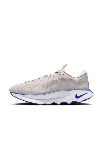 Nike Motiva sneakers