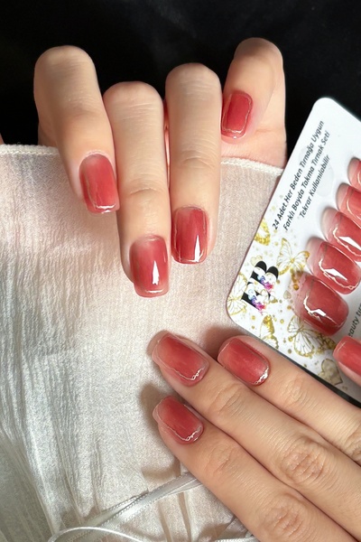 Easy Beauty Kısa Küt 24 Adet Takma Tırnak Seti R642