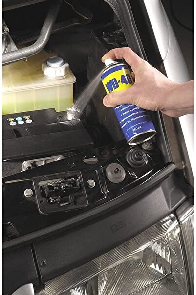 WD-40 Multi-Use 330ml Spray Aerosol Can All-Purpose Lubricant, Cleans Rust, for Home & Workshop Use