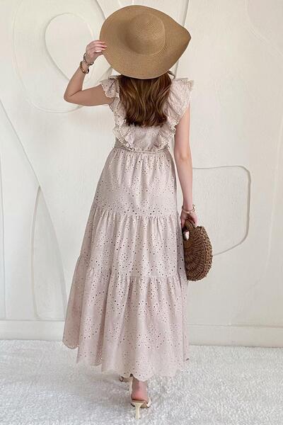 Elbee Fashion Woman Μπεζ φόρεμα με βολάν με κουμπιά