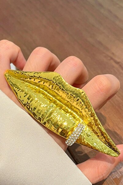 TAKIŞTIR Altın Renk Taş Detaylı Çoklu Dudak Figürlü Tasarım Yüzük