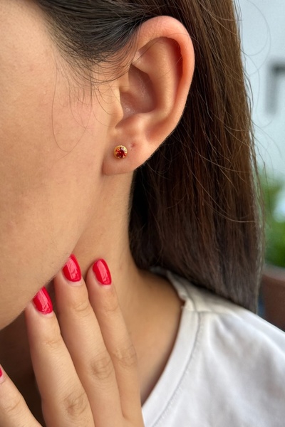 Utku Kuyumculuk 22 AYAR KIRMIZI TAŞLI ALTIN KÜPE