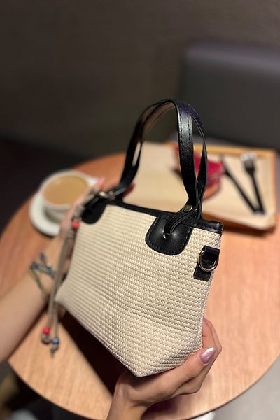 torime Women's Shoulder Bag with Straw Texture Charm Gift