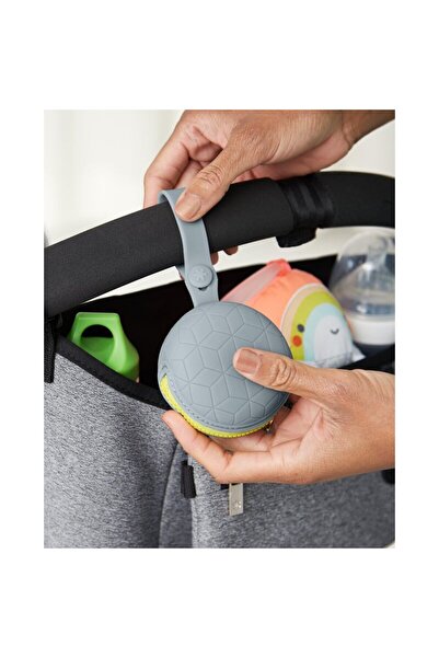 Skip Hop Pacifier holder, Skip Hop, Silicone, Grab&Go, BPA and phthalate free. For 2 pacifiers, Gray