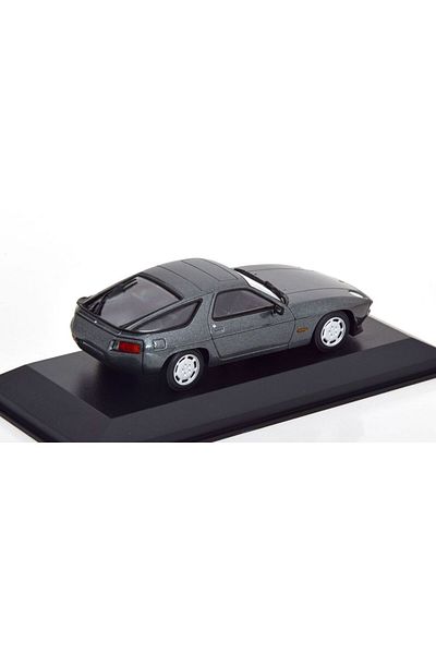Minichamps Porsche 928 S 1978 model car 1:43