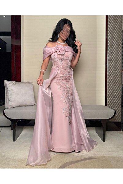 toog فستان ستان وردي منسدلة ذيل