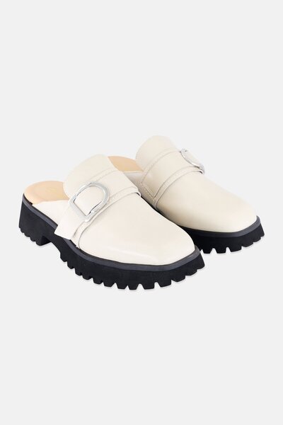 CLARKS حذاء نسائي بدون رباط من Stayo Free، عاجي/أسود