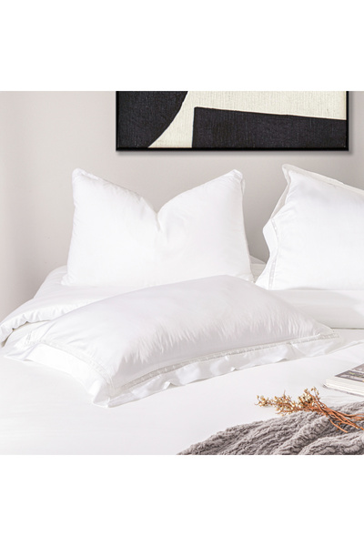 Boutique Blanche duvet cover set with lace embellishment 200*200cm white