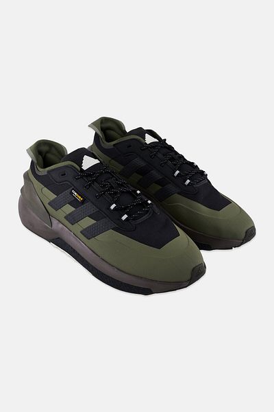 adidas حذاء جري رجالي من Avryn برباط، لون زيتوني