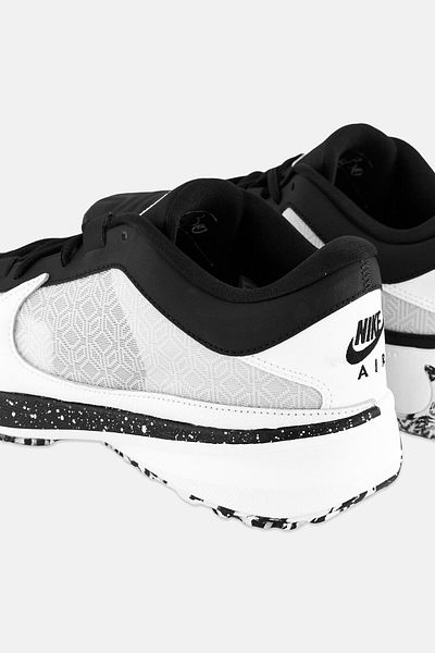 Nike Men Zoom Freak 5 Lace Up Basketball Shoes, Black
