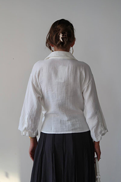 VAGGON Women's White Double Breasted Collar Tie Muslin Blouse Vs00677