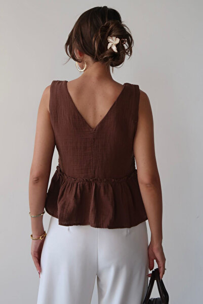 VAGGON Women's Brown Tie-Front Sleeveless Blouse Vs00388