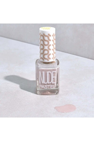 Pastel طلاء الأظافر