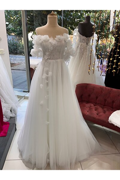 ABAD.HANDMADE çiçek detaylı Madonna kol askılı helen gelinlik sipariş üzerine dikiliyor ölçülü çalışıyoruz