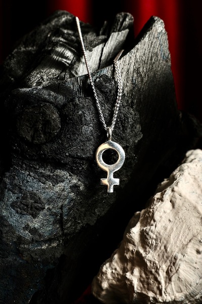 Ebrar Silver Gümüş Kadın İşareti Kolye 925 Ayar Gümüş Kadın Sembollü Unisex K...