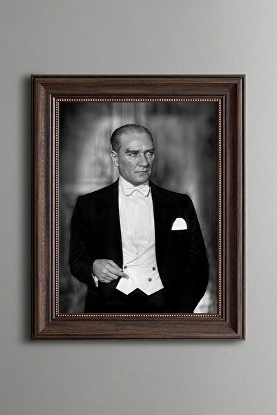 epiqart Ататюрк - Рамка с ретро мотиви