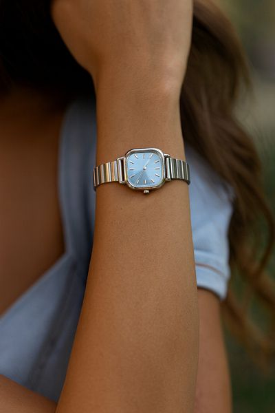 LOOQ Vintage Women's Wristwatch (Adjustable Cord)