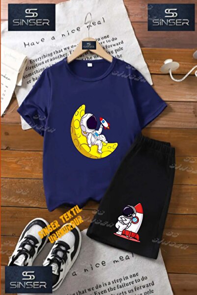 SS SİNSER Children's Unisex “Astronaut Reaching for the Yellow Moon“ Custom P...
