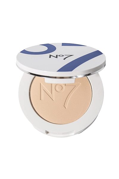 NO7 Lift & Luminate Compact Setting Powder, shade Medium, 10gr
