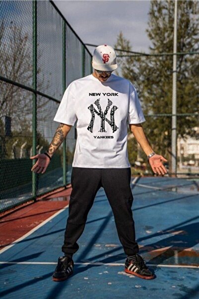 donamod تيشيرت رجالي أبيض اللون مطبوع من فريق نيويورك يانكيز، ذو رقبة دائرية ...