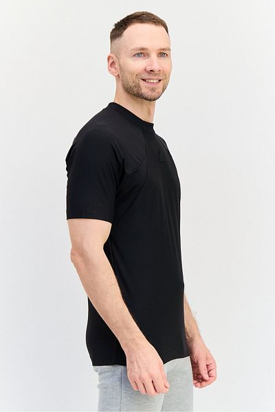 adidas Men Sportswear Fit Short Sleeves Training T-shirt, Black
