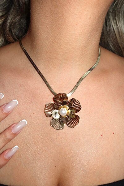 TAKIŞTIR زهرة ذهبية اللون أحسب قلادة الصلب مفصلة اللؤلؤ