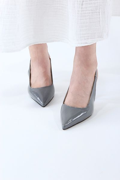 Güllü Shoes Pantofi stiletto cu toc subțire din piele lacuită gri |   Alegere elegantă pentru rochii de seară și combinații de ocazii speciale