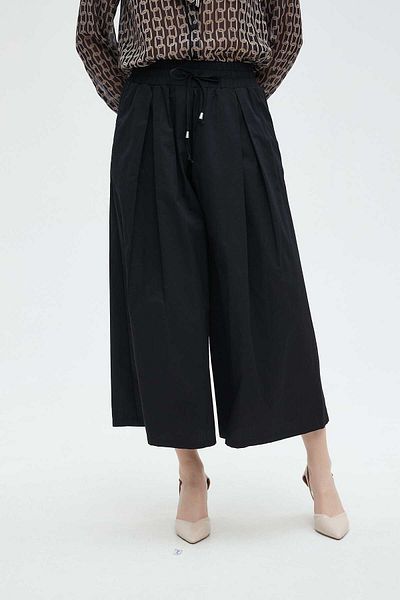 Nichii Women's High-Waisted 3/4 Pants