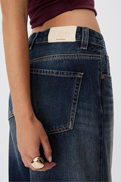 Stradivarius D66 low-waist super wide-leg jeans