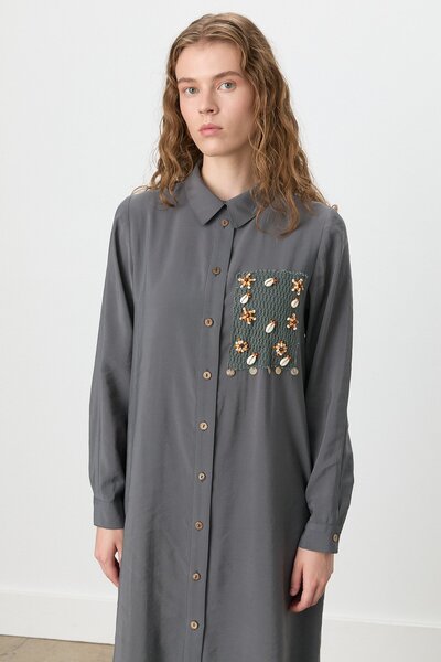 Nihan Gömlek Yaka Makromeli Modal Tunik Füme