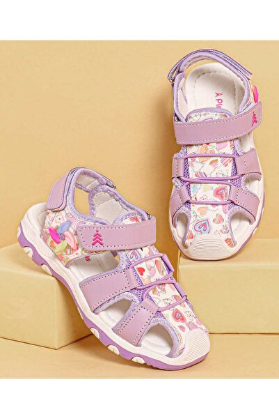 Pine kids صندل باين كيدز مطبوع عليه قلب مع تطريز زهور وشريط فيلكرو للإغلاق - ...