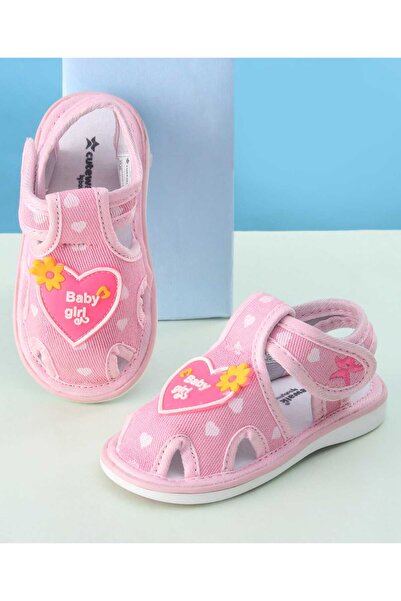 Cute Walk by Babyhug صندل "كيوت ووك" من بيبي هاج مزين بقلب وشريط فيلكرو - وردي