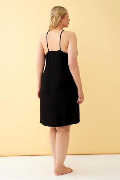 Akbeniz Cămașă de noapte neagră cu model floral pentru femei de mărime mare