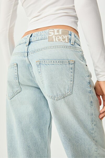 Stradivarius Mid-rise baggy jeans