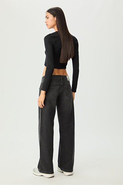 Stradivarius Mid-rise baggy jeans