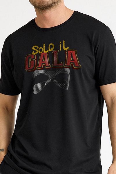 Kendim Seçtim تي شيرت مطبوع عليه قناع أصفر وأحمر من Solo il Gala فقط تي شيرت أسود