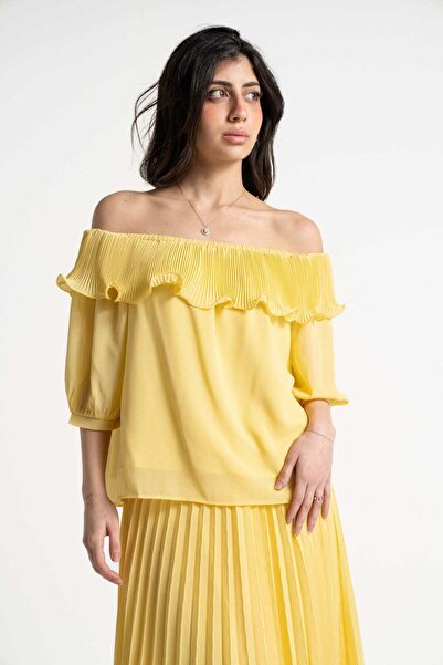 mica Women's Ruffled Off-Shoulder Blouse with 3/4 Sleeves