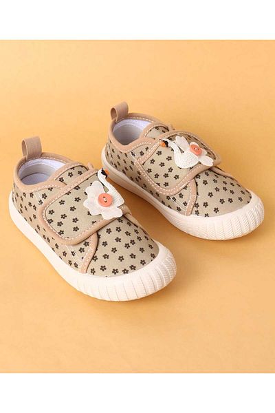 Cute Walk by Babyhug Cute Walk by Babyhug Velcro Closure Casual Shoes with Floral Print & Applique - Tan