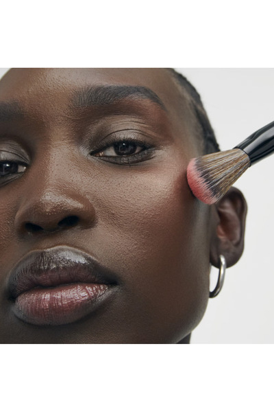 SEPHORA Pro Brush - Blush Brush # 93, 12 Hours Lasting & Intense Shine