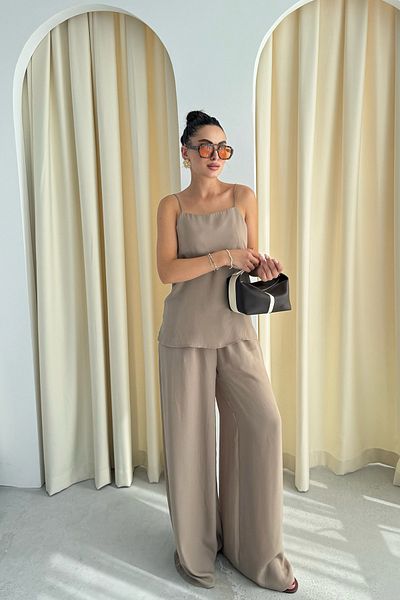 Seda Yalçın Atelier Σετ παντελόνι μπλούζας με λουράκι Camel
