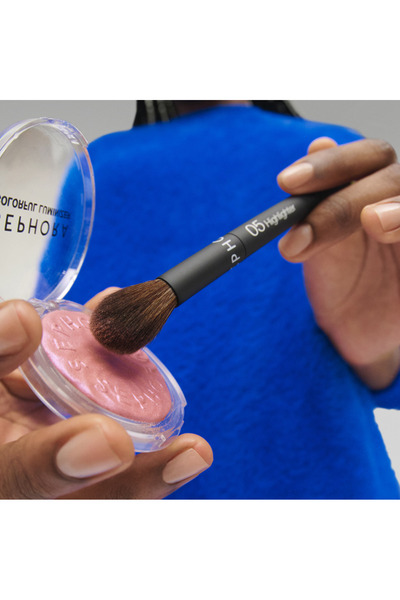 SEPHORA 05 Brightening Brush - Intuitive Application, Flawless Finish, High Performance Brightening Brush