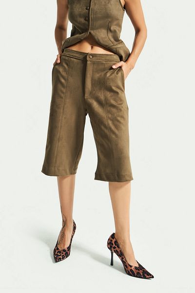 its basic Women's Khaki Color W5-15 Maxi Size Flexible Soft Suede Fabric Bermuda